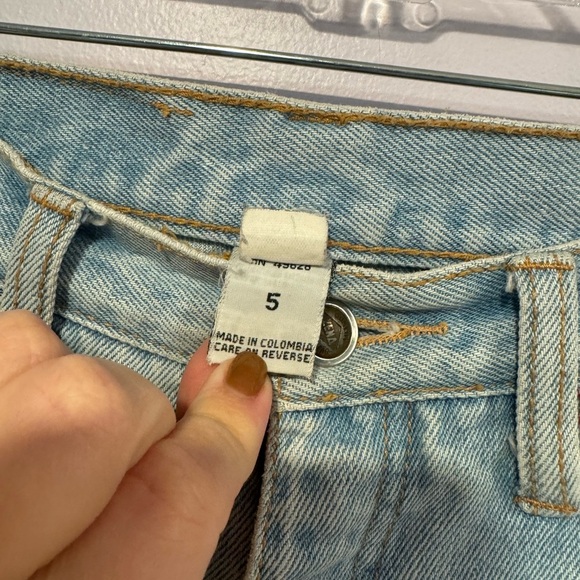 Light wash vintage patchwork Zena jeans - Picture 3 of 5